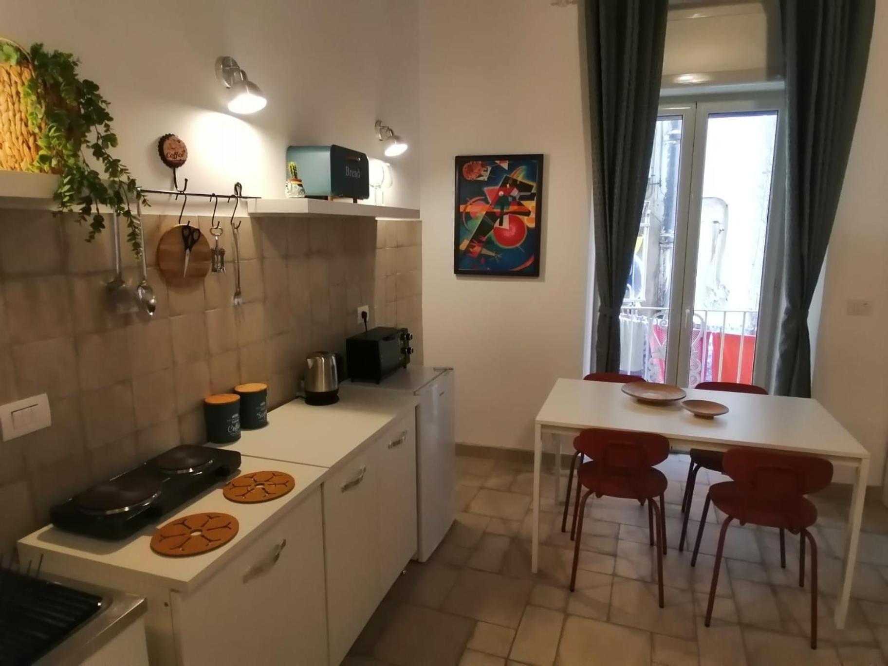 Il Vicoletto Sul Castello Apartman Nápoly Kültér fotó