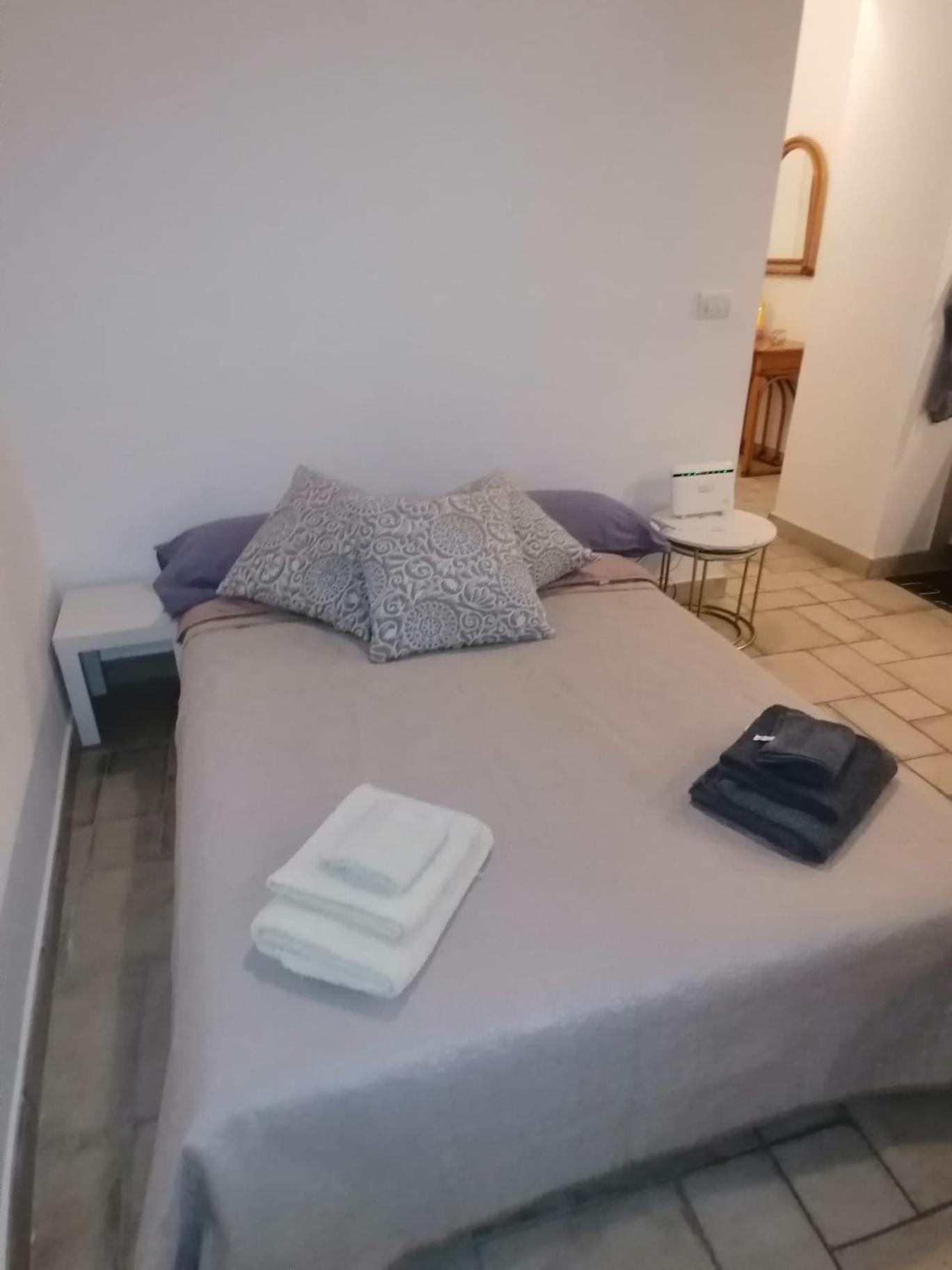 Il Vicoletto Sul Castello Apartman Nápoly Kültér fotó